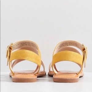 BC Footwear Shoes - BG Vegan Summer Sandal -NEW Size 8 BC Footwear Shoes - BG Vegan Summer Sandal -NEW Size 8